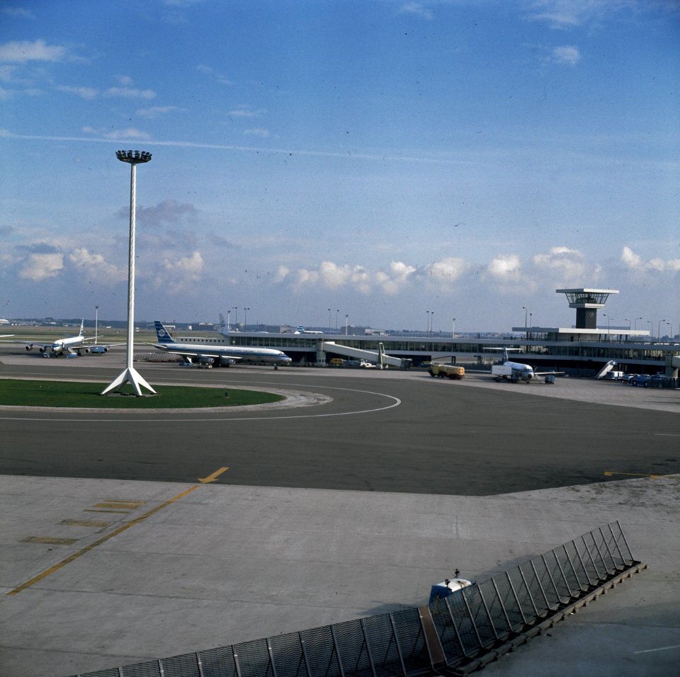 Schiphol, Bestanddeelnr 254-8953