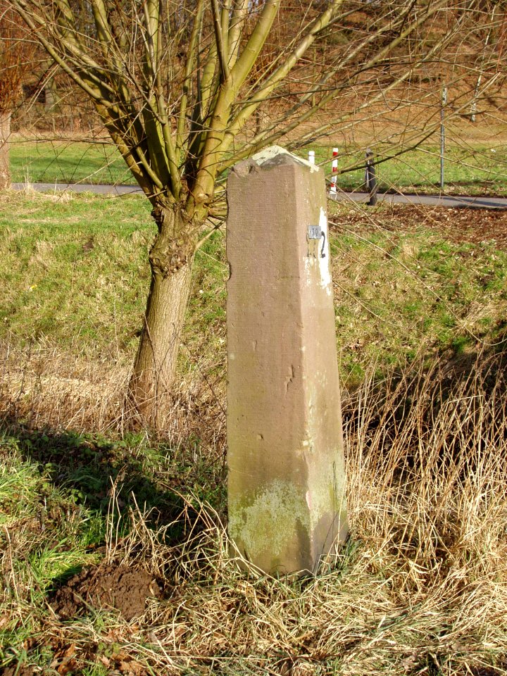 Schinveld-Grenspaal-1