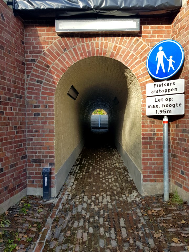 Schin op Geul-voetgangerstunnel onder spoor (3)