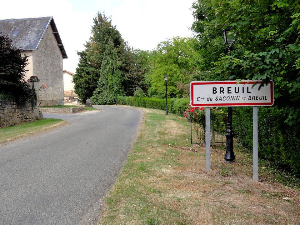 Saconin-et-Breuil (Aisne) city limit sign Breuil