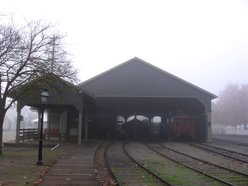 Sacramento Central Pacific shed 3953 01