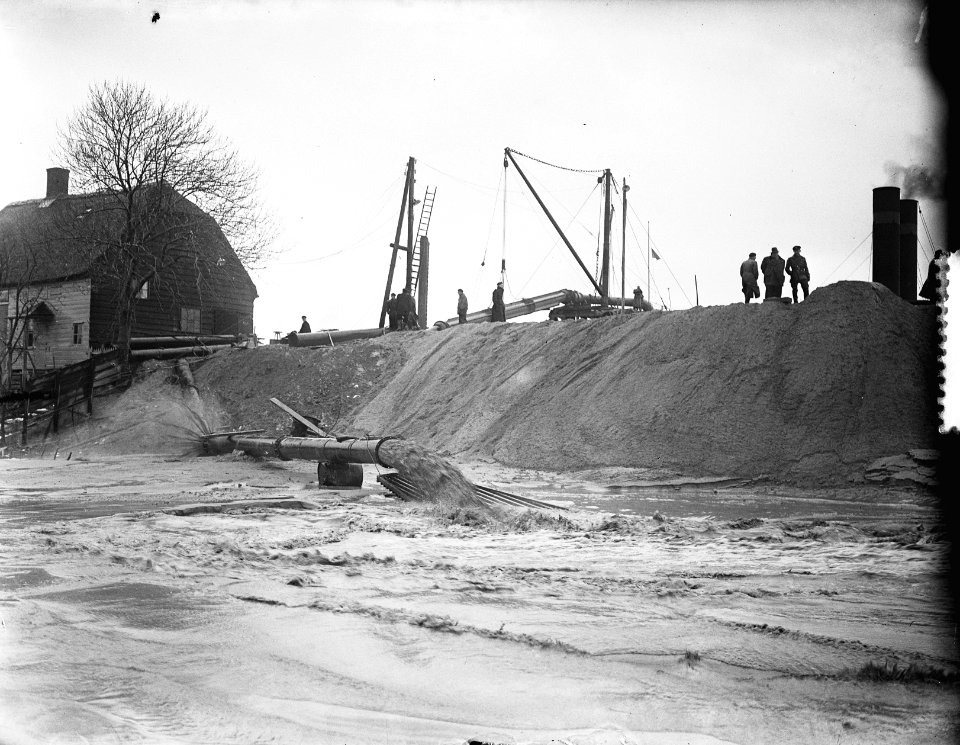 Serie Dijkherstel Papendrecht door aannemersbedrijf J.M. Dekker en Zn., na Wate, Bestanddeelnr 905-5397