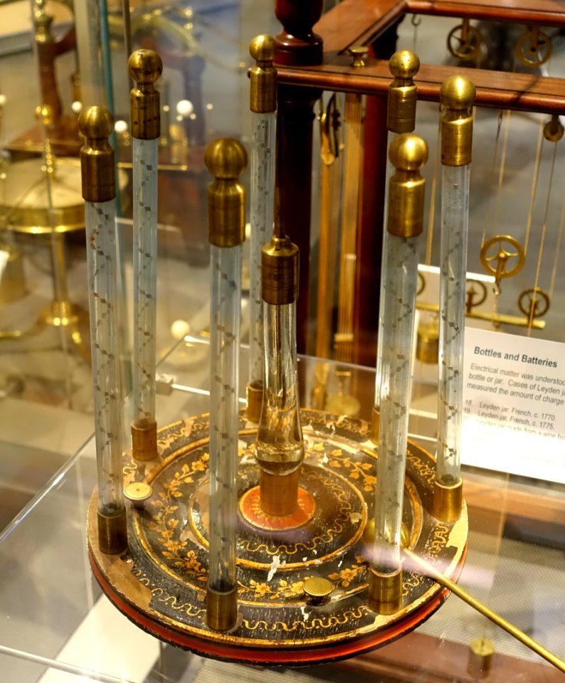 Set of spangled tubes, style of Abbe Nollet, Paris, c. 1746 - Putnam Gallery - Harvard University - DSC07961