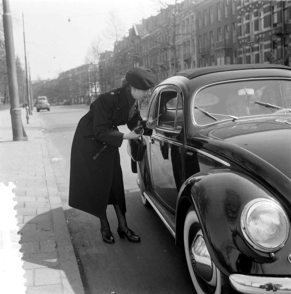 Serie vrouwelijke politie Amsterdam, Bestanddeelnr 907-1375