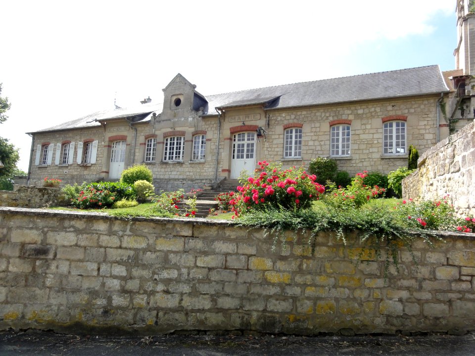 Saconin-et-Breuil (Aisne) mairie-école