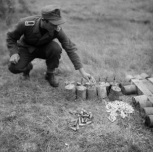Serie Landmijnen ruimen bij Hoek van Holland, Bestanddeelnr 900-6437 photo