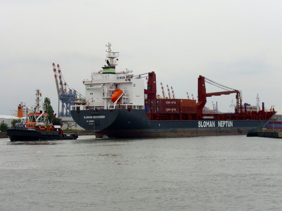 Ship Sloman Discoverer