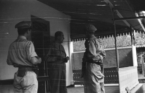 Semarang. Een Chinese delegatie, bestaande uit de Chinese Vice-Consul te Batavia, Bestanddeelnr 378-4-4
