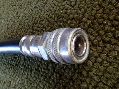 Seatec quick disconnect end fittingP8180026