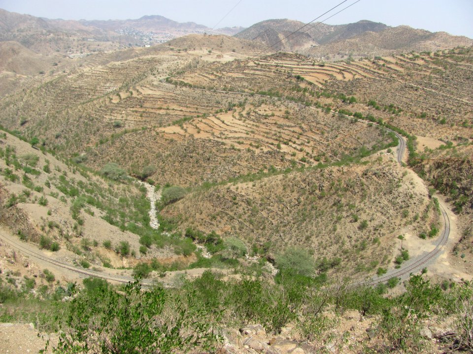 Rly line Massawa-Asmara 01