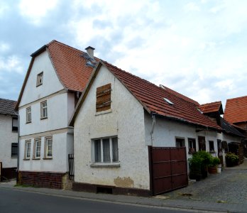 Rendel, Obergasse 8 (1)