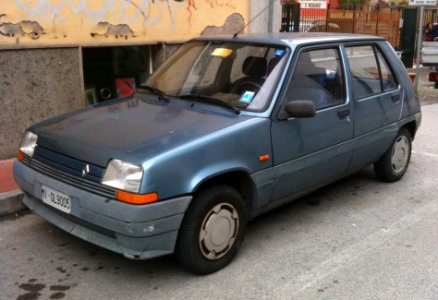 Renault 5 facelift hatch front