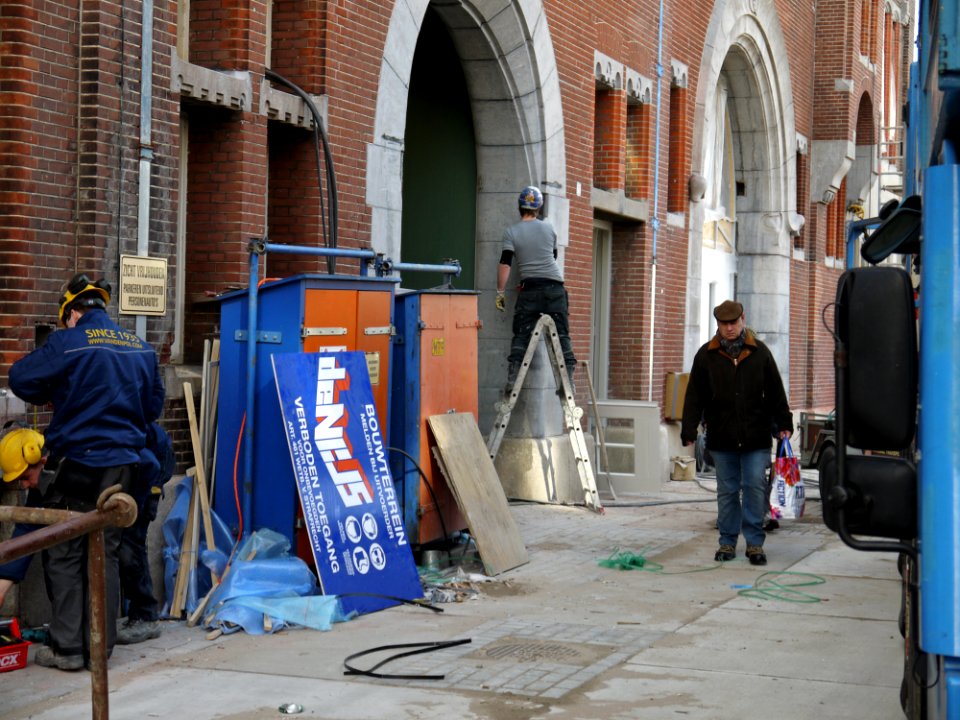 Renovations works at the former tram-depot in Amsterdam Old-West, district Kinkerbuurt - Renovatiewerkzaamheden aan de oude tram-remise in de Kinkerbuurt, in Amsterdam Oud-West, 2014