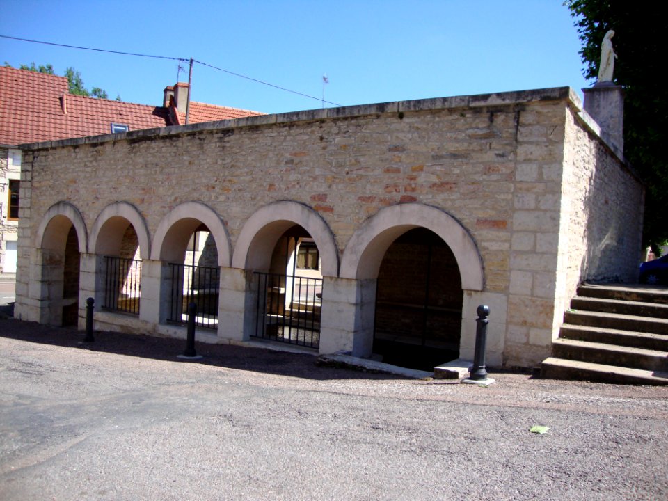 Remigny (Saône-et-Loire, Fr) lavoir