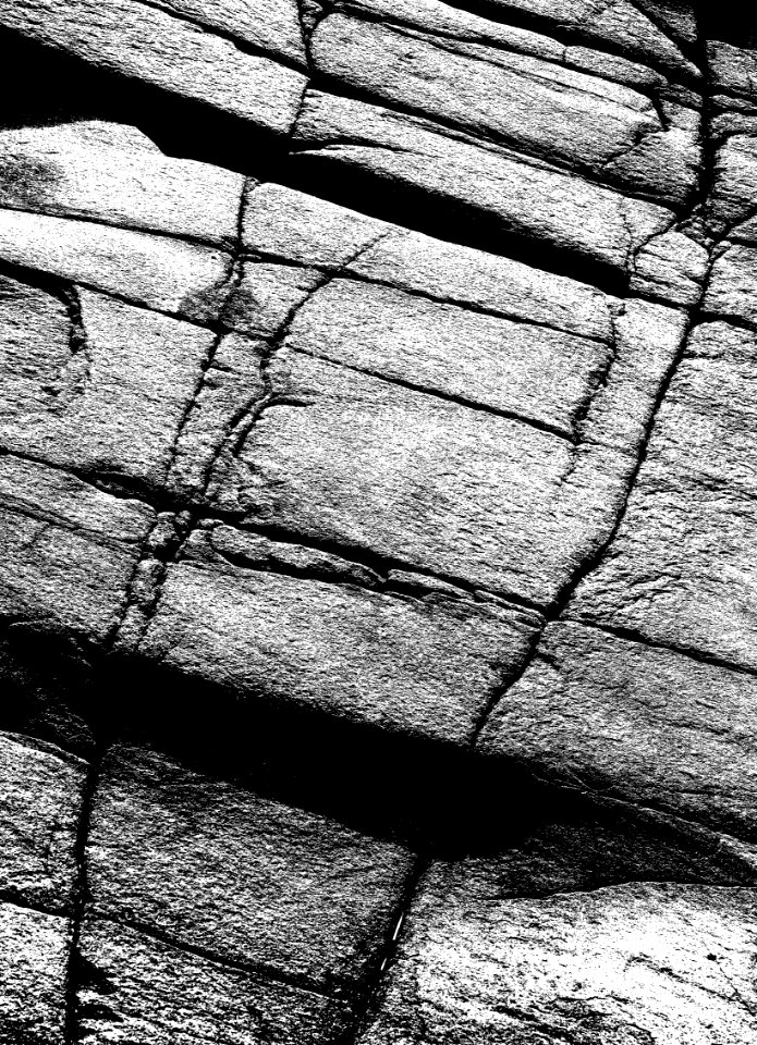 Red granite cliffs in Govik bw