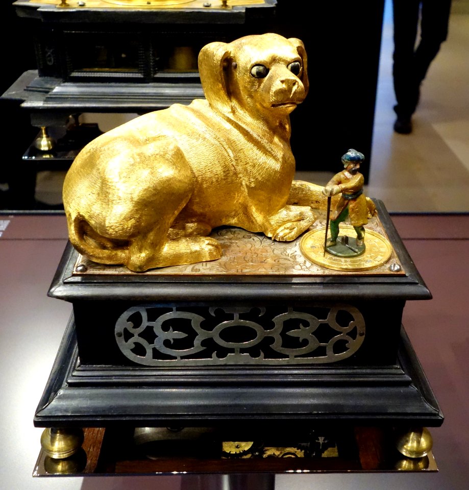 Resting Dog automaton, Augsburg, c. 1600 - Mathematisch-Physikalischer Salon, Dresden - DSC07920