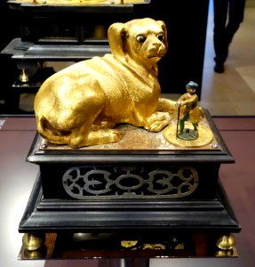 Resting Dog automaton, Augsburg, c. 1600 - Mathematisch-Physikalischer Salon, Dresden - DSC07920