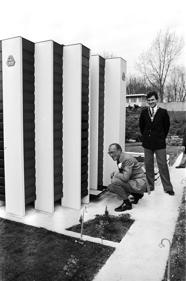 Prins Bernhard verricht opening seizoen 78 van Madurodam, Bestanddeelnr 929-6515