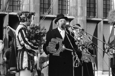 Prins carnaval ontvangt de sleutels van de stad, Bestanddeelnr 927-0224