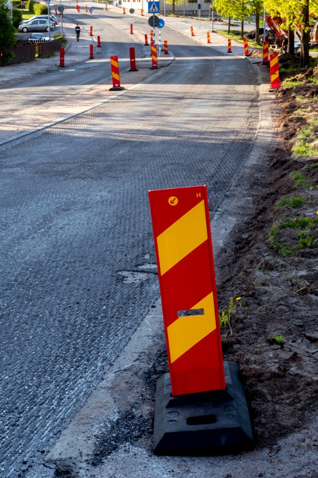 Red and yellow trafic signs in Brastad