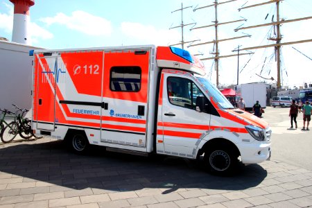 Rettungswagen 1-83-4, Feuerwehr Bremerhaven, Seestadtfest 2018 in Bremerhaven