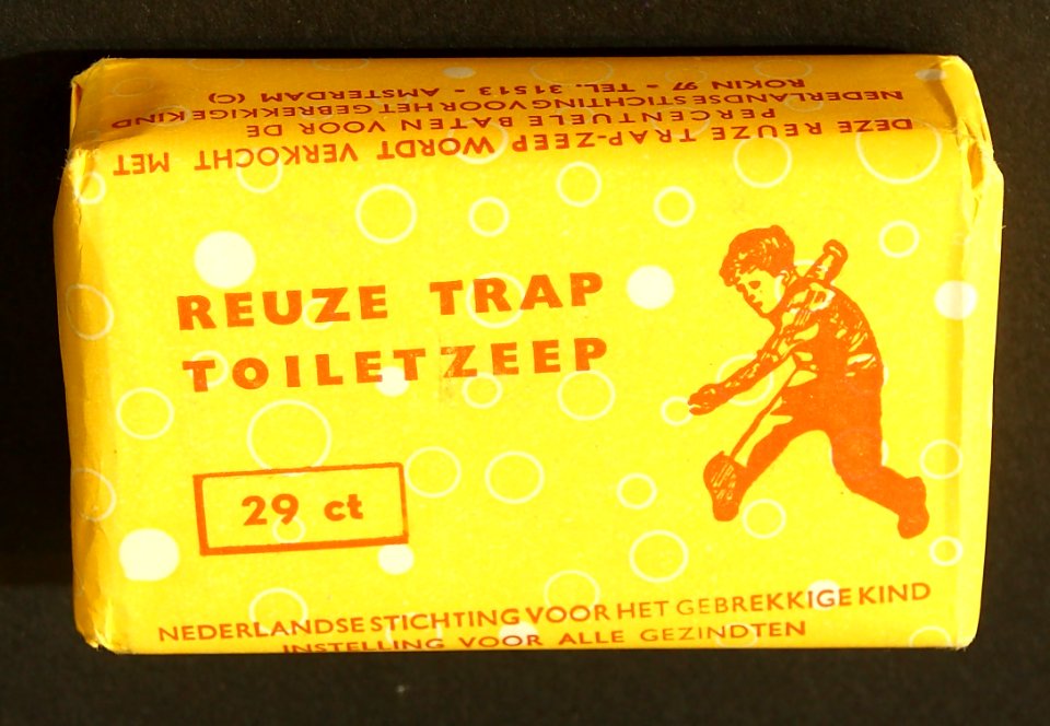 Reuze Trap Toiletzeep, Nederlandse Stichting voor het Gebrekkige Kind, Instelling voor alle gezindten, pic4