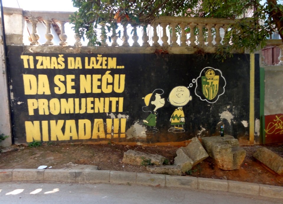 Pula Peanuts Graffiti