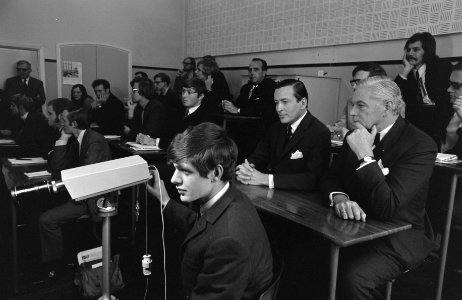 Prins Claus bezoekt School voor Journalistiek te Utrecht, Bestanddeelnr 921-8481