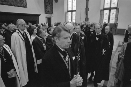 Prins Bernhard woont 85e Ridderdag van de Johanniter Orde bij in Ridderzaal, Bestanddeelnr 933-0026