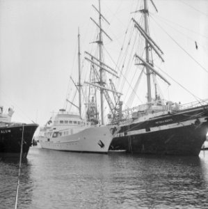 Prins Rainier van Monaco heeft zijn jacht Albacaro te Delfzijl opgehaald Het ja, Bestanddeelnr 915-8667