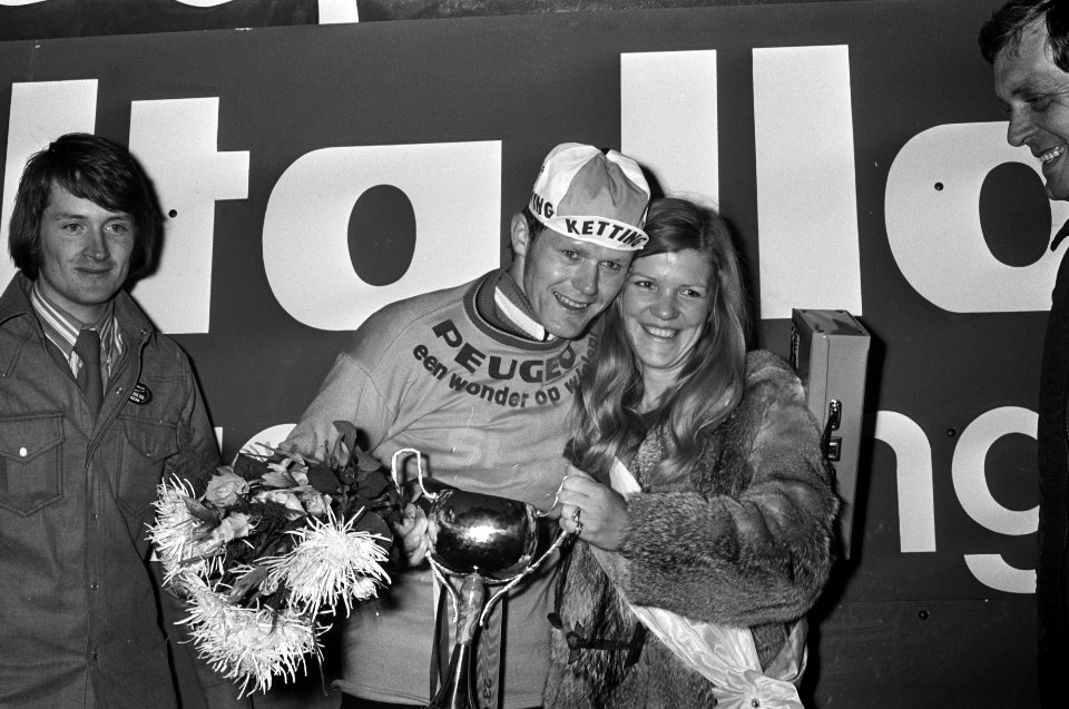 Proloog Olympias toer in Den Haag winnaar Snoeijink en rondemiss, Bestanddeelnr 927-1475