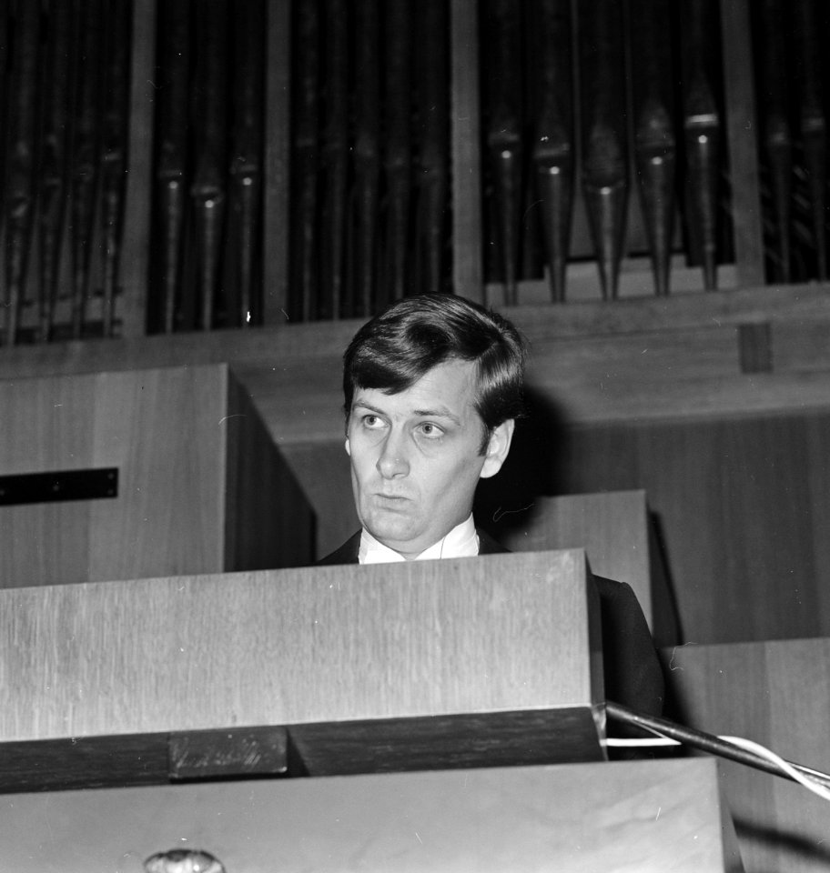 Promotie dr J Donner aan de VU in Amsterdam, opdracht Ministerie Onderwijs en , Bestanddeelnr 929-9110
