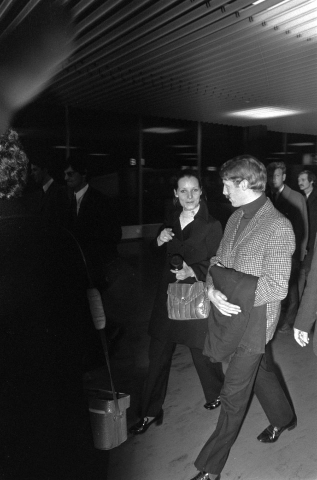 Rudolf Sternau terug in Nederland na gevangenisstraf in Oost Duitsland wegens me, Bestanddeelnr 922-2162