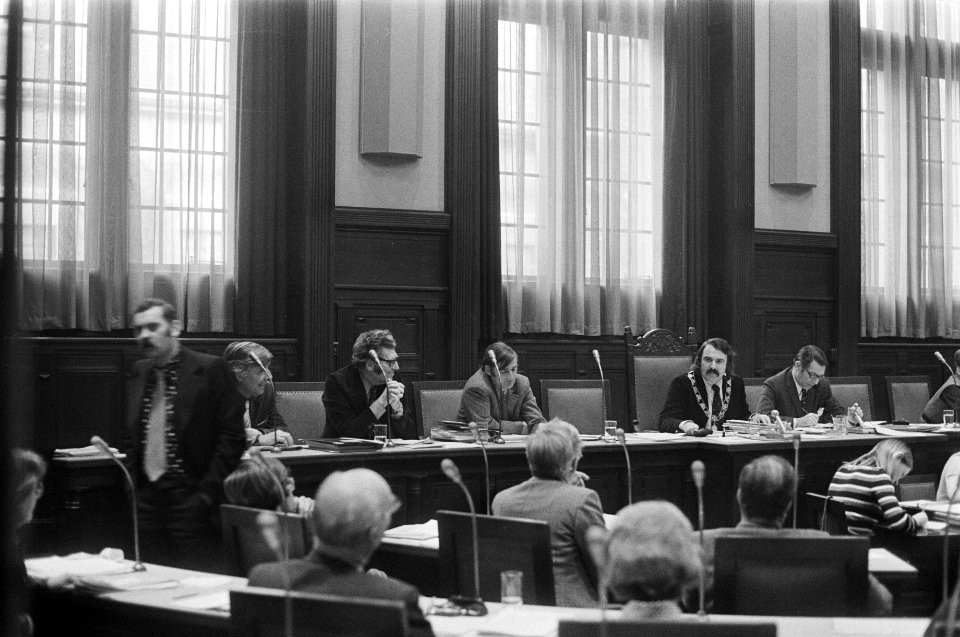 Rotterdamse gemeenteraad over prostitutie op Katendrecht raadsverg weth De Jo, Bestanddeelnr 927-7673