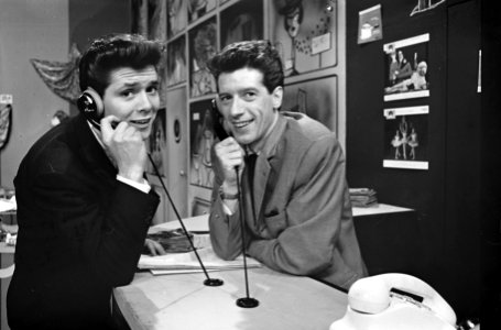 Rudi Carrelshow met Cliff Richard, Bestanddeelnr 913-7388