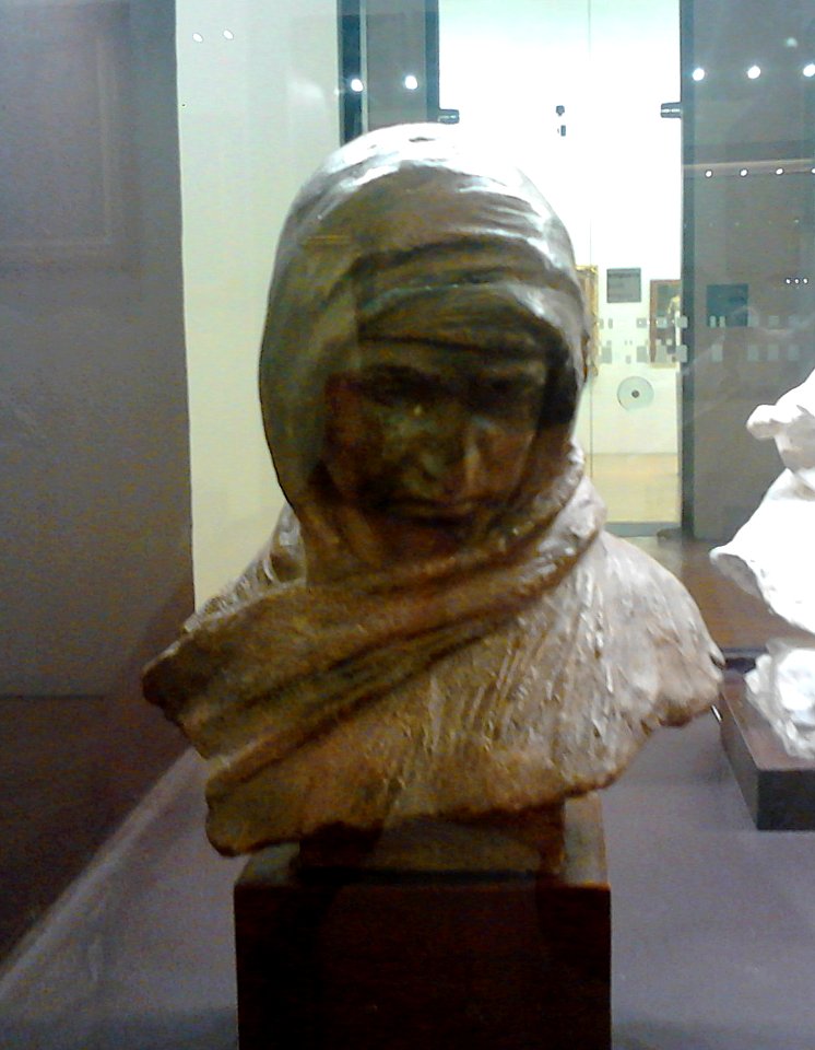 Rodolfo Bernardelli - Madona (gesso)