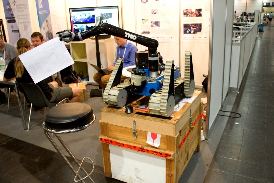 RoboCup 2016 Leipzig - TNO Robot (3)