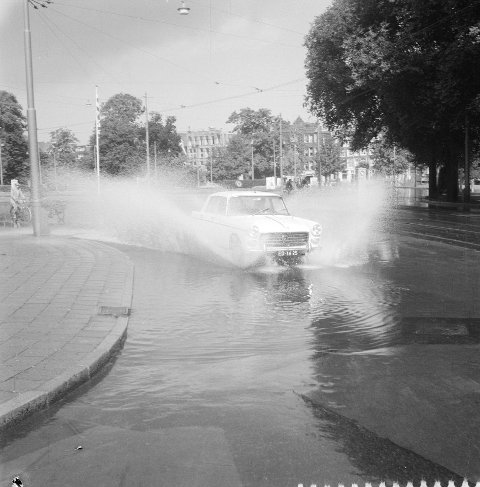 Regenwaterballet in Amsterdam, Bestanddeelnr 912-8144