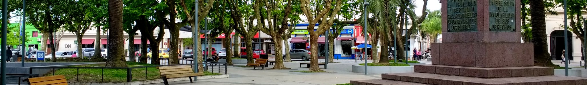 Rocha banner Plaza Independencia