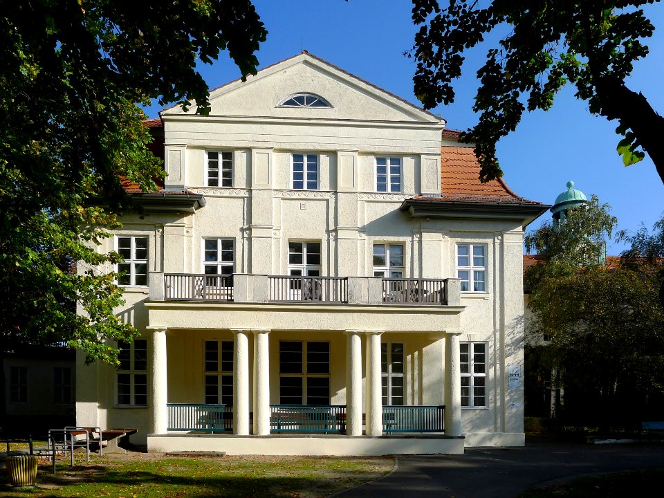 Rudower Straße 56 (Berlin-Buckow) Krankenhaus Rückseite