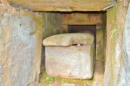 Mitoshiro Kofun, zenshitsu-4