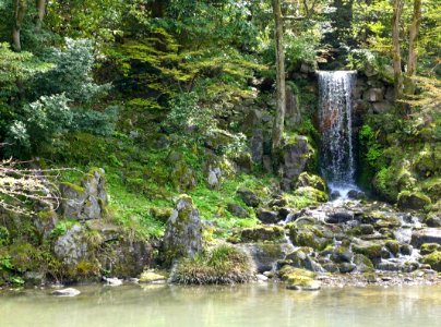 Midori-taki waterfall - Kenroku-en - Kanazawa, Japan - DSC09697