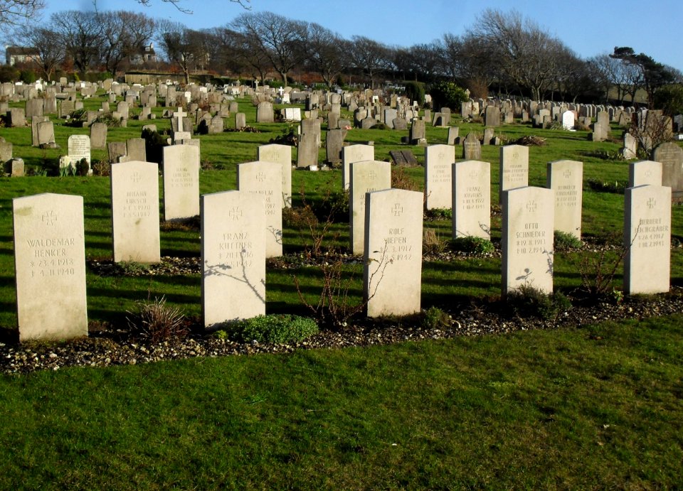 Meadowview Jewish Cemetery, Meadowview, Brighton (February 2011) (1)