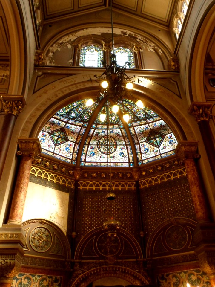 Middle Street Synagogue, Brighton (May 2013) - General Interior View (4)