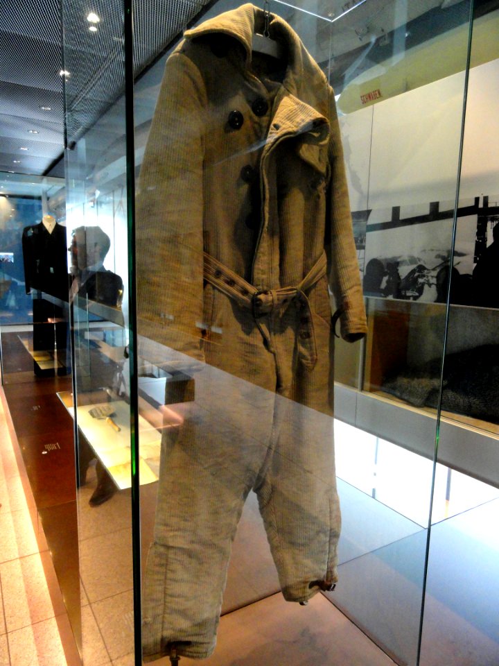 Mechanics overalls, 1931 - Zeppelin Museum Friedrichshafen - DSC06853