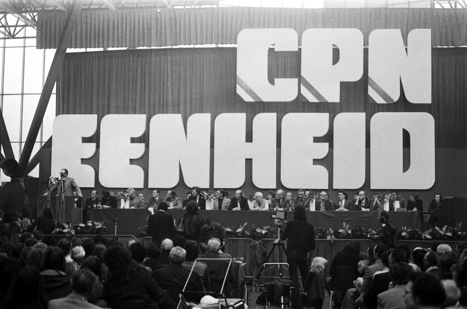 Meeting en demonstratie CPN in Amsterdam overzicht tijde meeting, Bestanddeelnr 928-4261