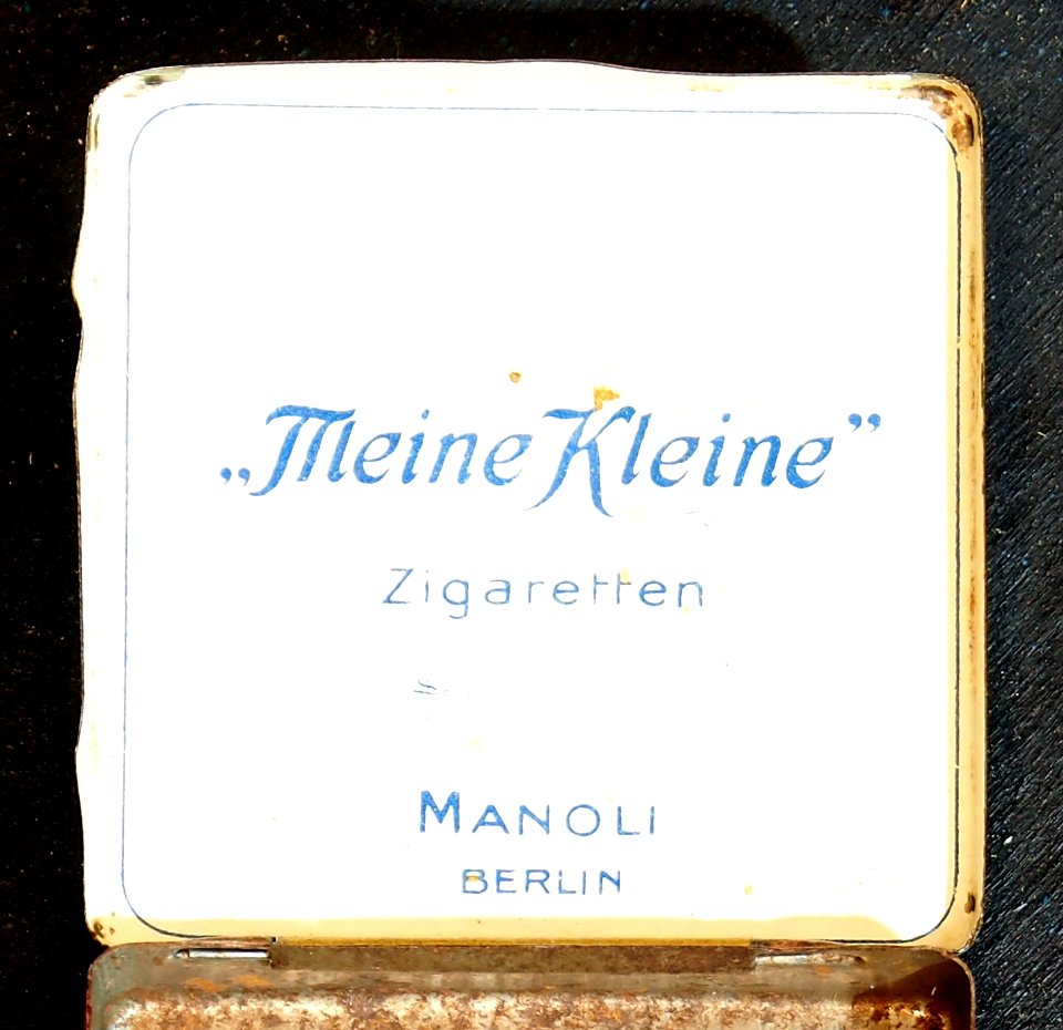 Meine Kleine, Manoli Berlin, 20 Zigaretten