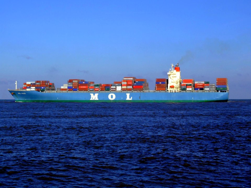 Mol Pace p7, leaving Port of Rotterdam, Holland 25-Jan-2007