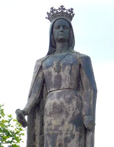Medina del Campo - Monumento a Isabel la Católica (mojado por la lluvia) 03