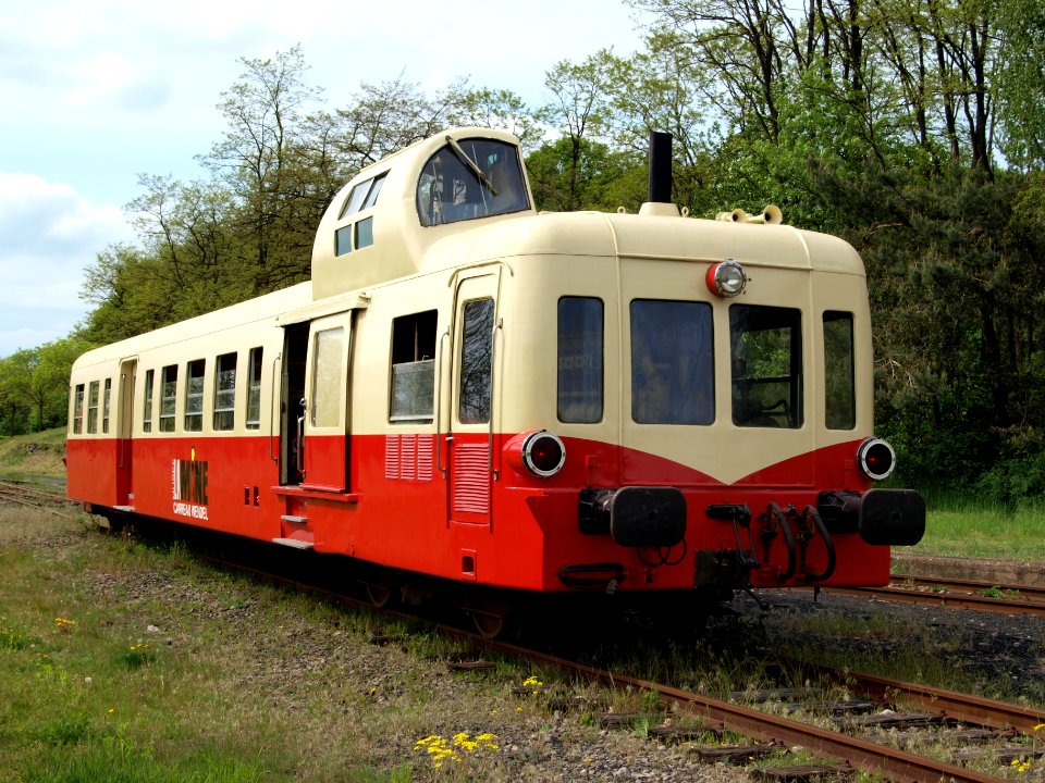 Mine museum diesel locomotive autorail Picasso X4042 at Petite-Rosselle pic-005
